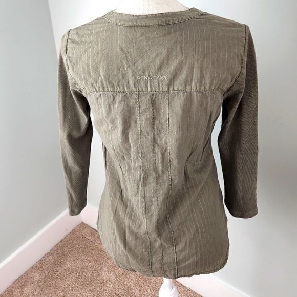 DKNY Jeans Women’s Long Sleeve Button Up V Neck Top Size Small - Picture 4 of 7